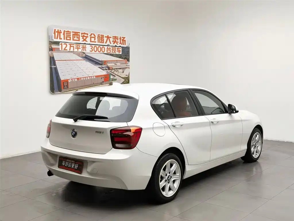 BMW 1 Series (Import) 2012 116i Leading фото 2