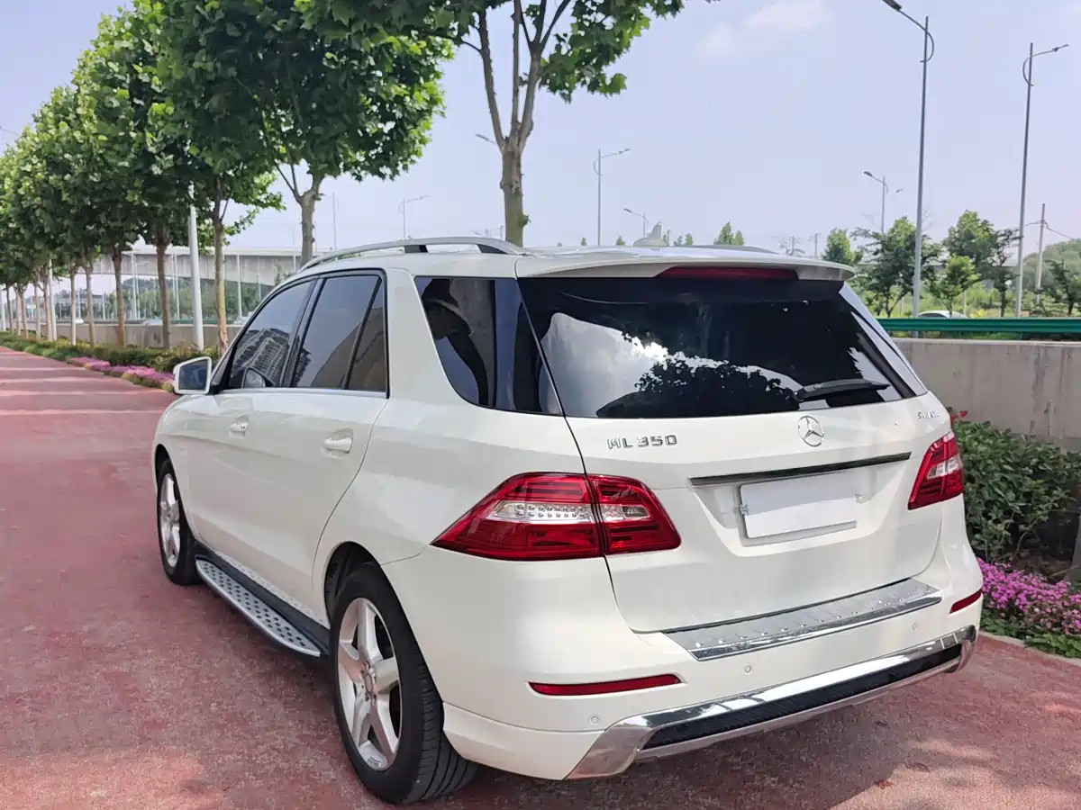 Mercedes-Benz M-Class 2012 Model ML 350 Luxury фото 7