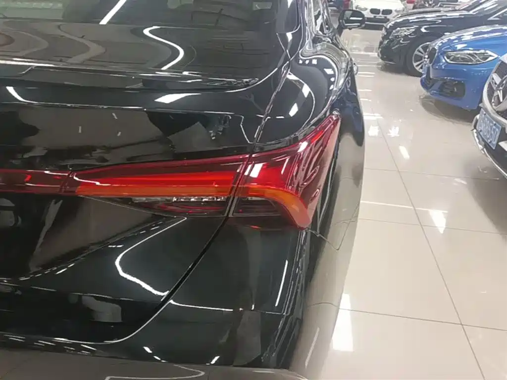 Toyota Avalon 2021 2.5L Luxury Edition фото 8