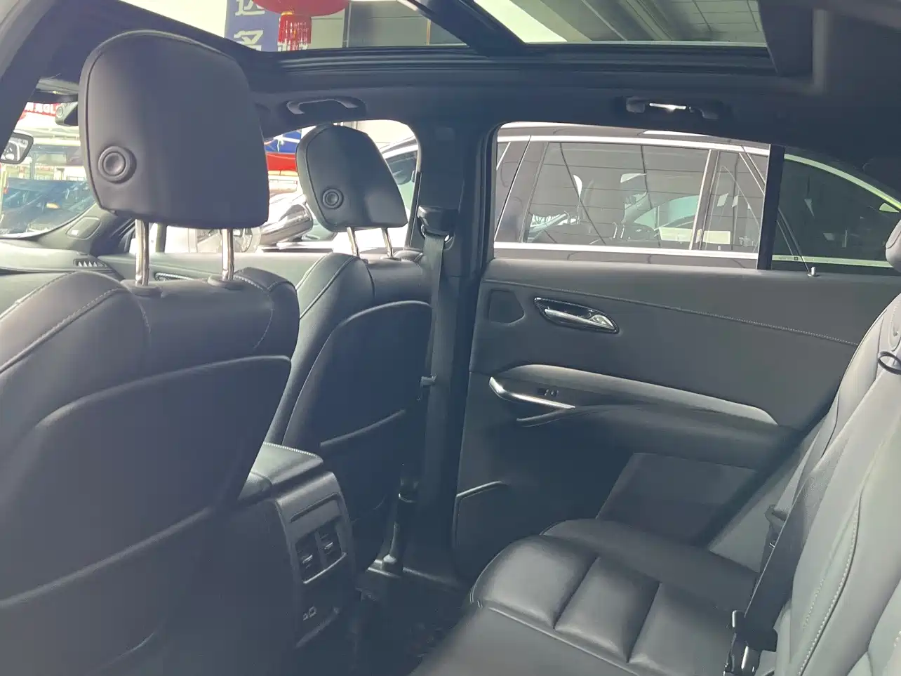 CADILLAC XT4