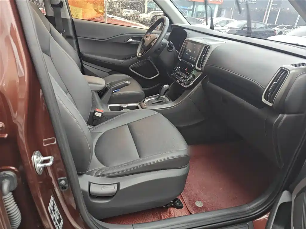 Hyundai Beijing Hyundai ix35 2019 2.0L Automatic 2WD Zhiyong·Enjoy China V фото 19