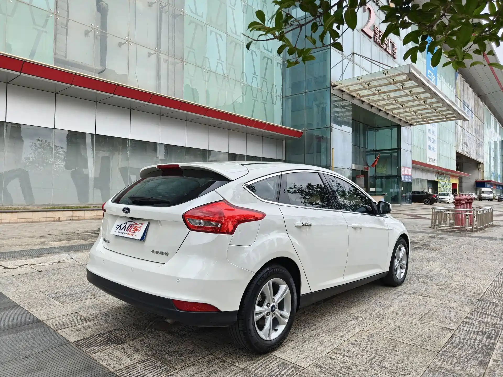 Фото 6 - Ford Focus