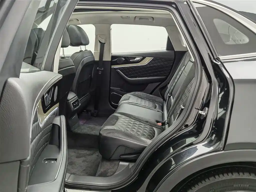 Hongqi HS5 2019 2.0T Smart Connect Enjoy Edition фото 15