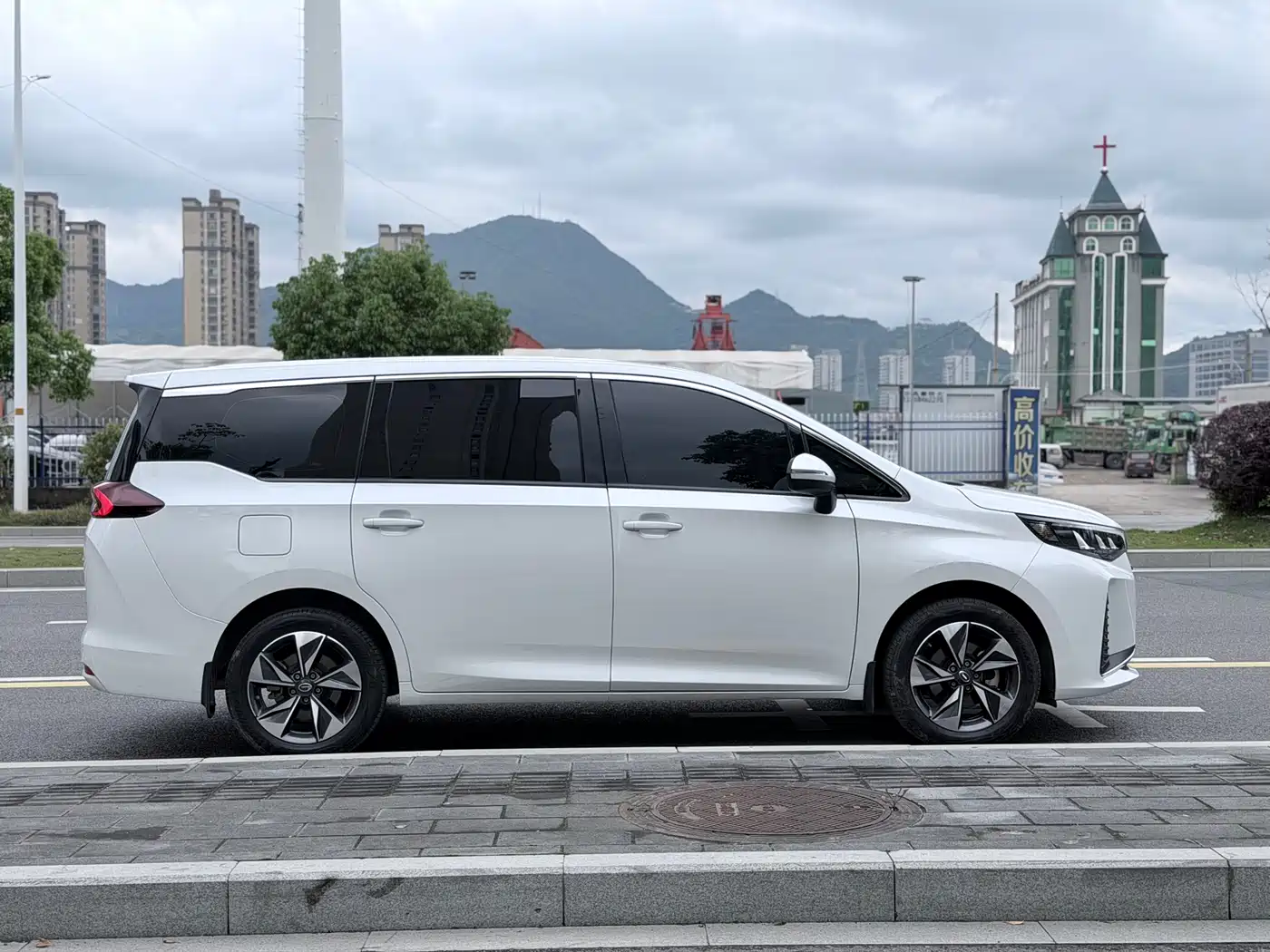 GAC TRUMPCHI TRUMPCHI M6