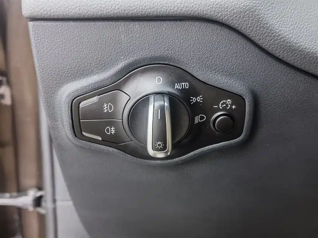 Audi Q5 2016 40 TFSI Technology Model фото 21