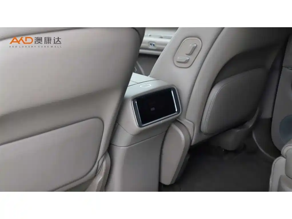 AITO Wenjie AITO M9 2025 Extended Range Ultra 52kWh 6-Seater фото 10