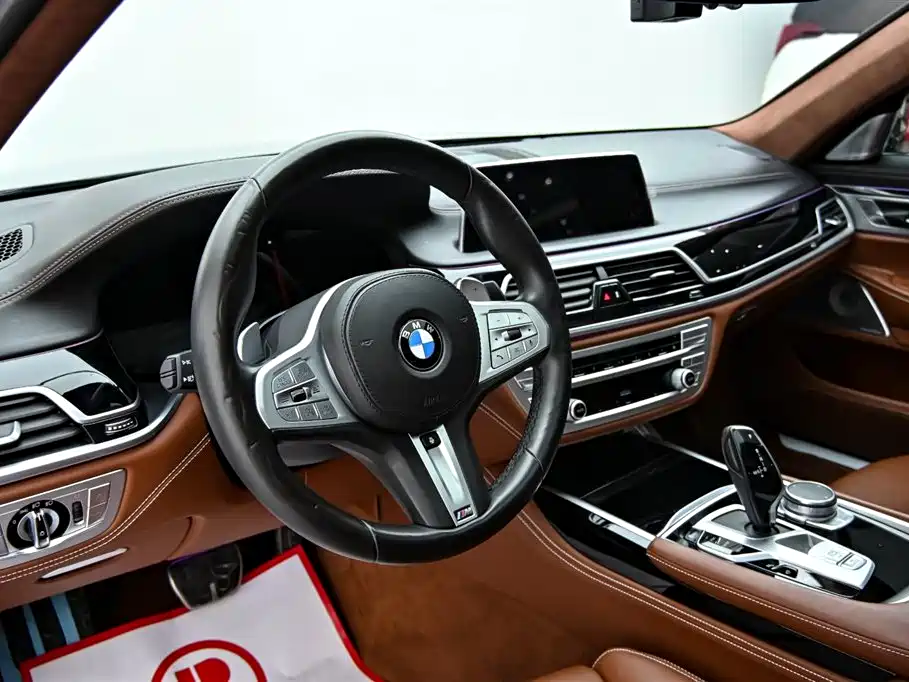 BMW 7 Series 2019 Facelift 740Li xDrive Executive M Sport Package фото 15