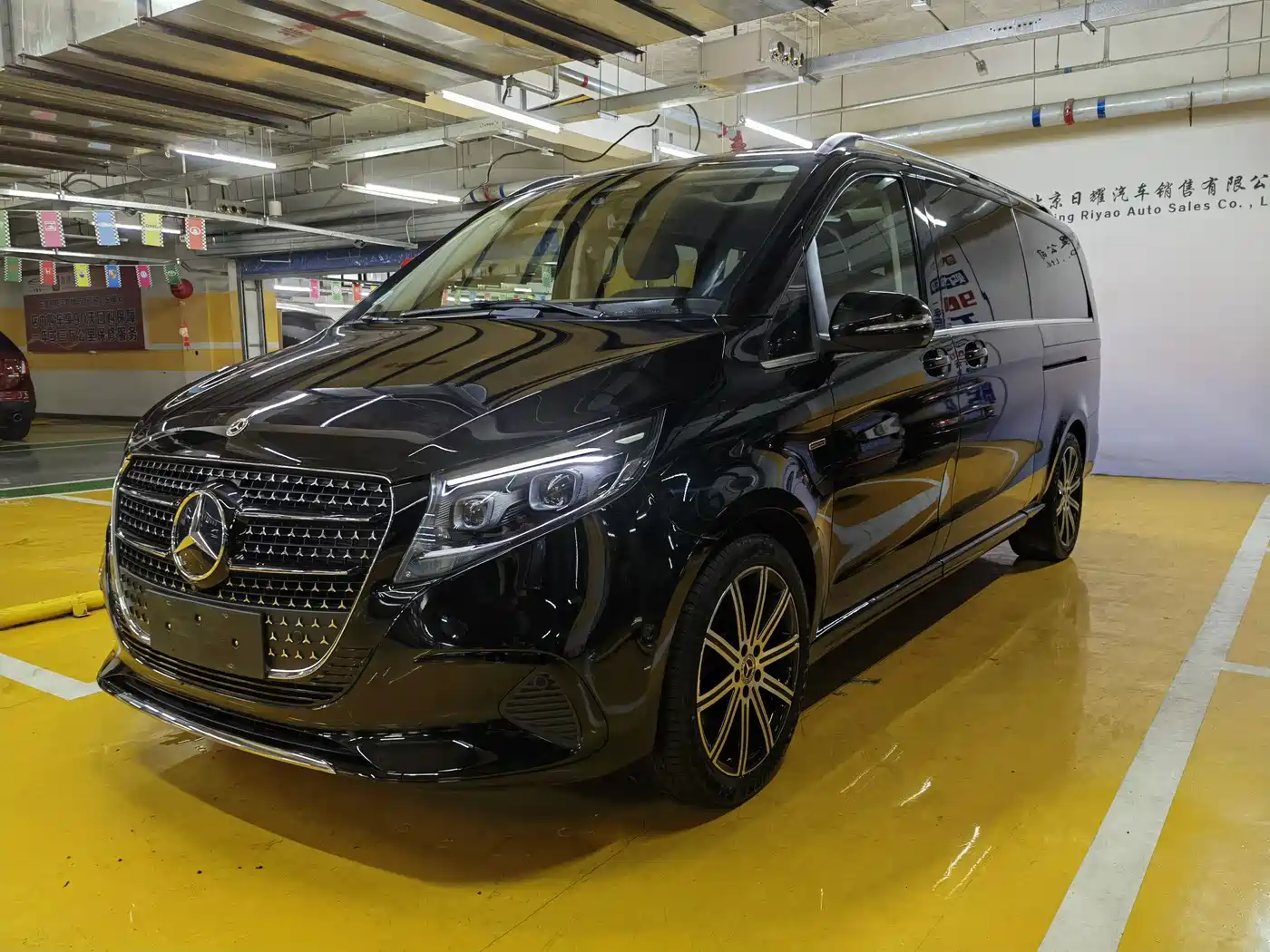 Mercedes-Benz V-Class