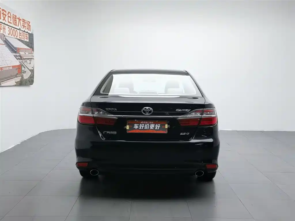 Toyota Camry 2015 2.5G Luxury Navigation Edition фото 4