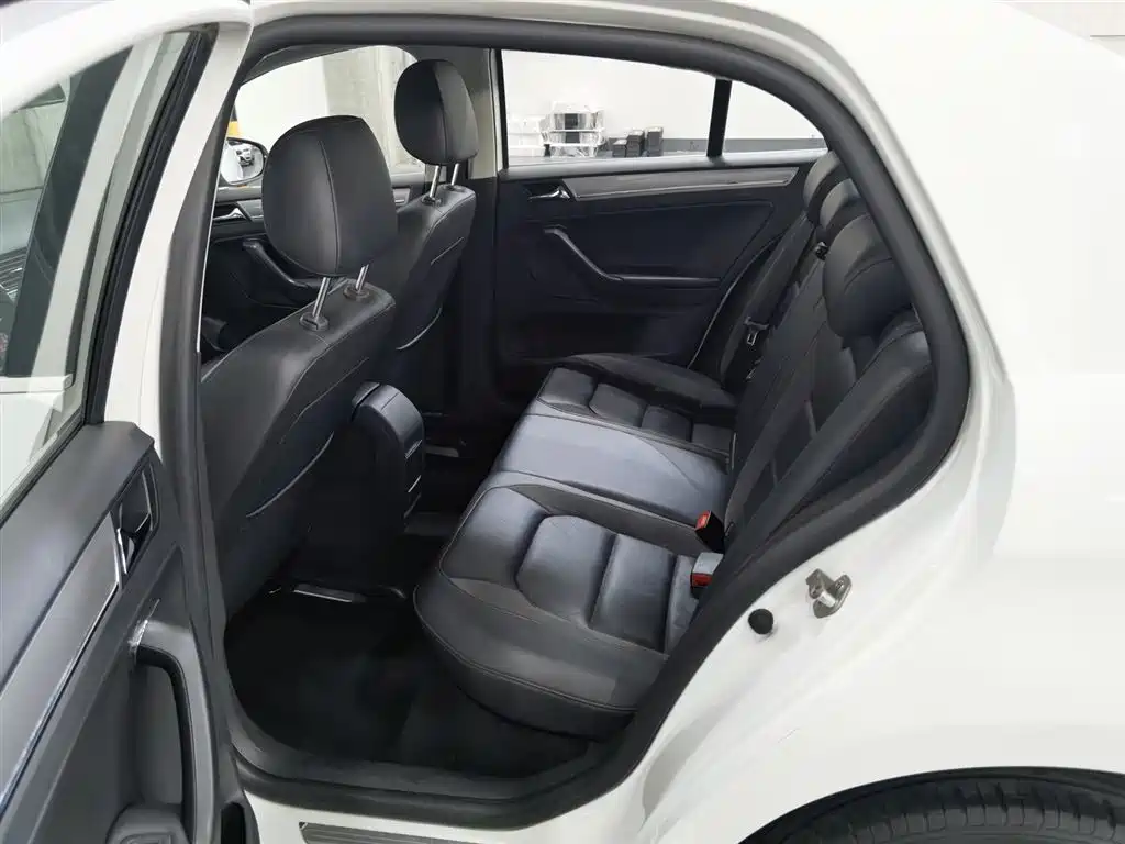 Volkswagen Bora 2015 Quality Edition 1.6L Automatic Comfort фото 15