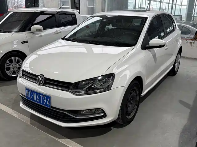 VOLKSWAGEN POLO
