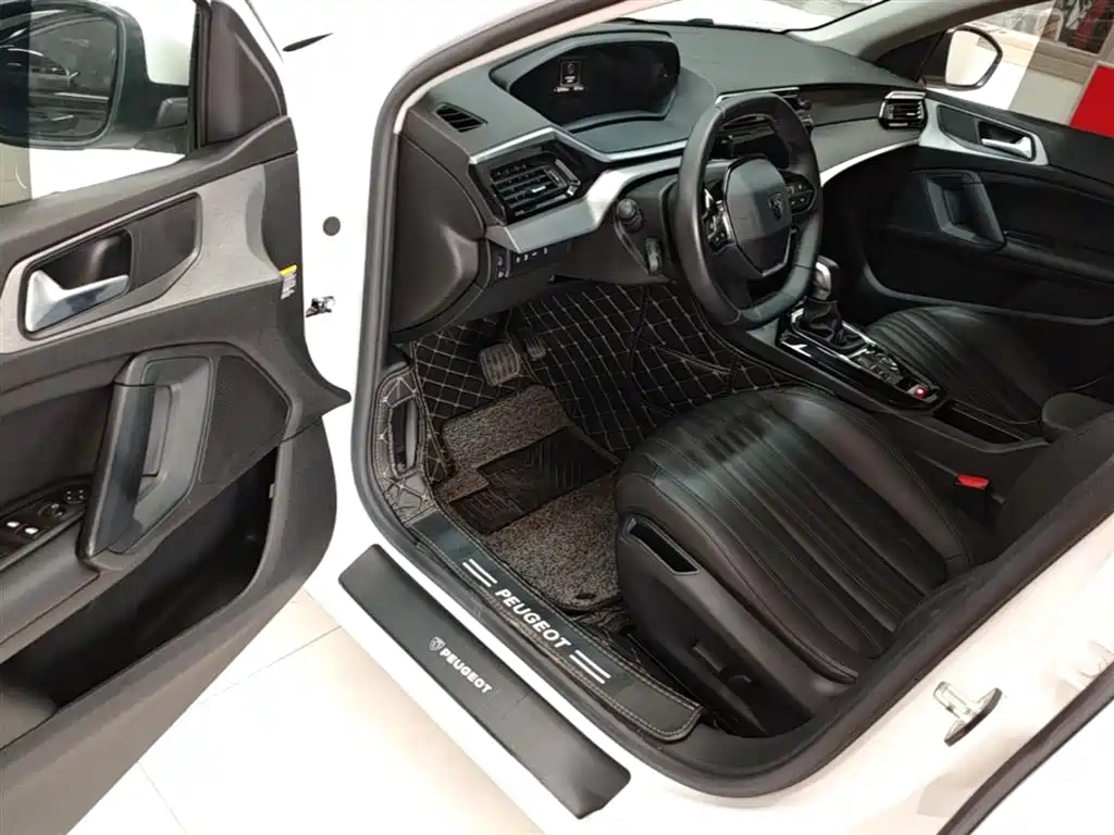 Peugeot 408 2022 1.6T Light Chaser Edition фото 12