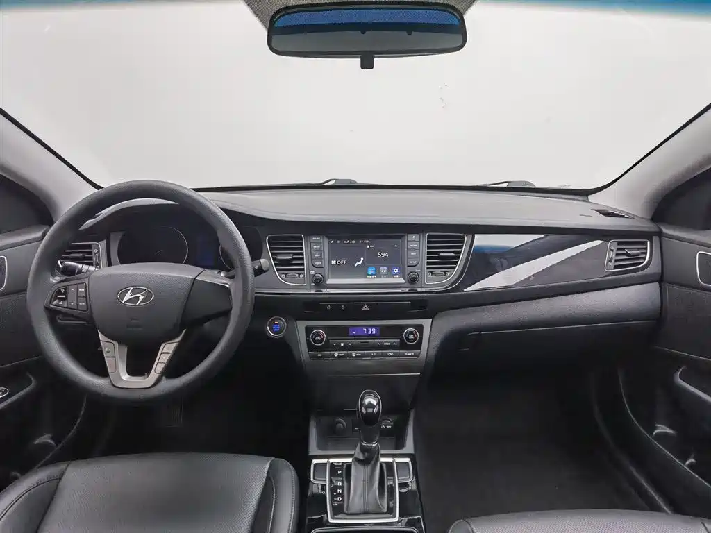 Hyundai Mistra 2016 1.6T Automatic Smart GLS фото 5