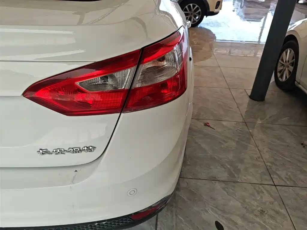 Ford Focus 2015 2012 Sedan 1.6L Automatic Trend