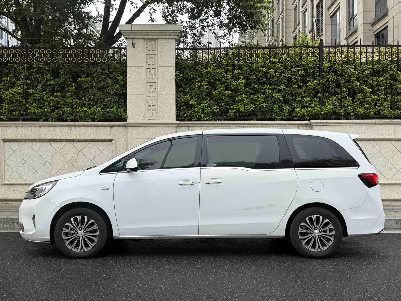 Фото 3 - Buick GL8