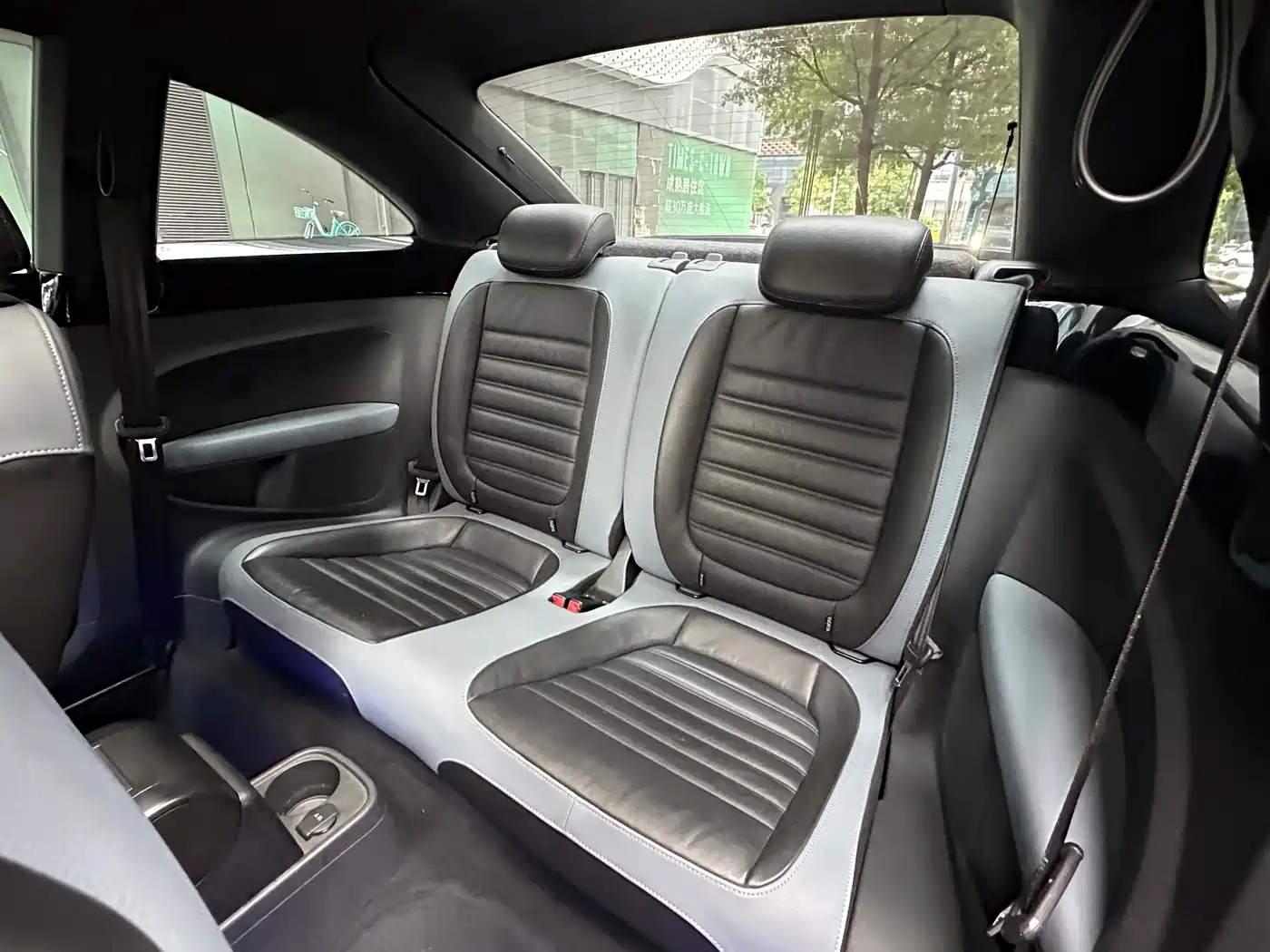 Volkswagen Beetle 2013 1.4TSI Comfort фото 6