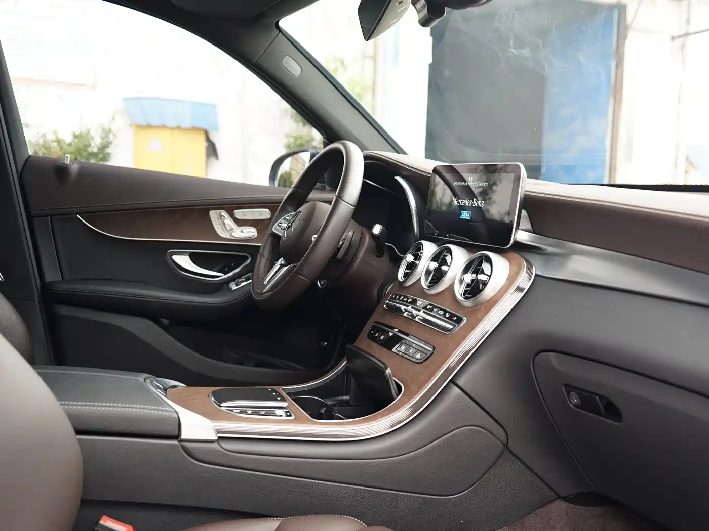 Mercedes-Benz GLC 2022 Facelift II GLC 260 L 4MATIC Luxury фото 5