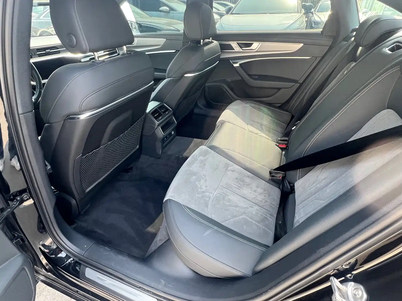 Audi A6L 2024 40 TFSI Luxury Dynamic фото 15