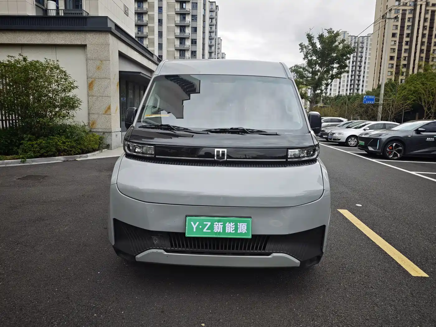 Yuan Cheng Farizon Super VAN 2025 2025 Smart Wealth Edition Short Wheelbase Medium Roof 68kWh Smart Core