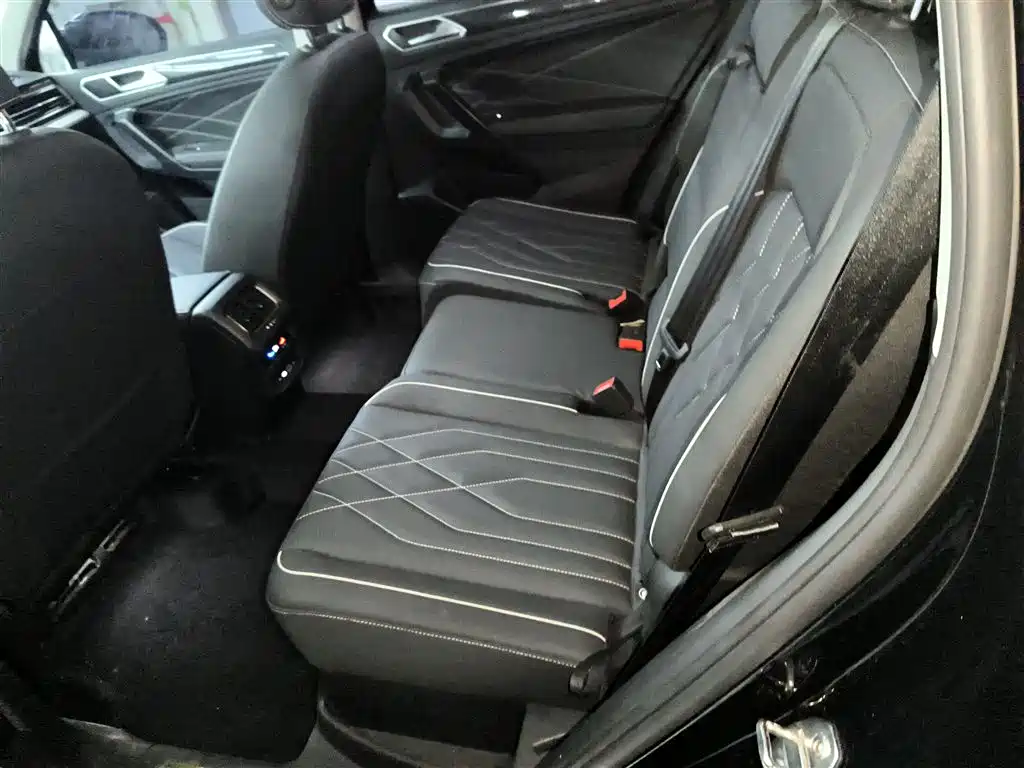 Volkswagen Tiguan L 2022 330TSI Automatic 2WD Smart Edition фото 17