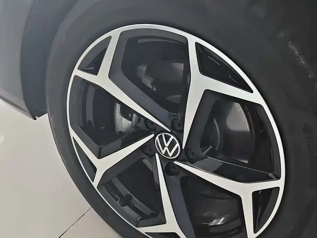Volkswagen Passat 2023 330TSI Starlight Elite Edition фото 11