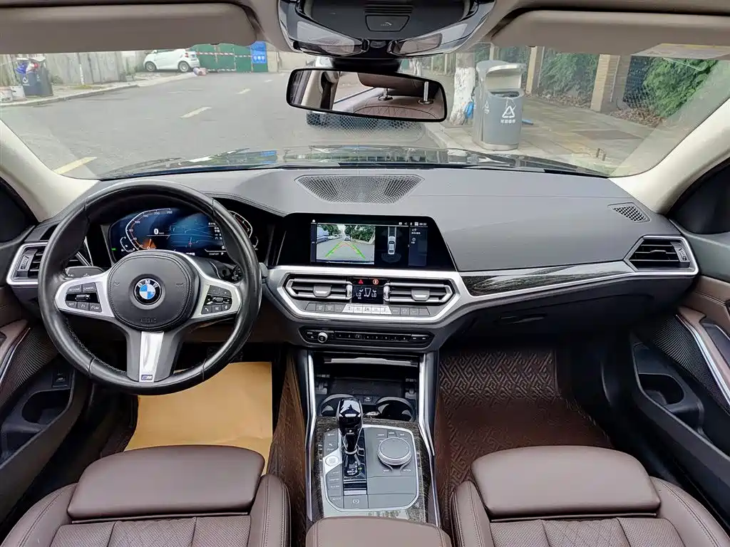 BMW 3 Series 2022 325Li M Sport Package фото 10
