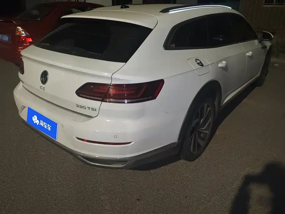 Volkswagen FAW-Volkswagen CC 2021 Shooting Brake 330TSI Hunter Edition фото 3