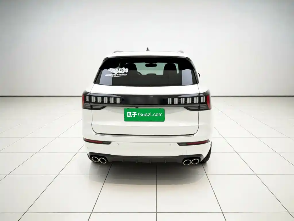 Photo 3 - Lynk & Co 09 EM-P