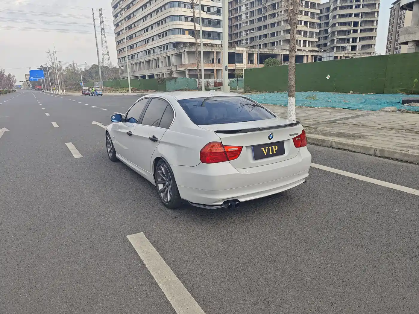 BMW 3 Series 2009 325i Luxury фото 4