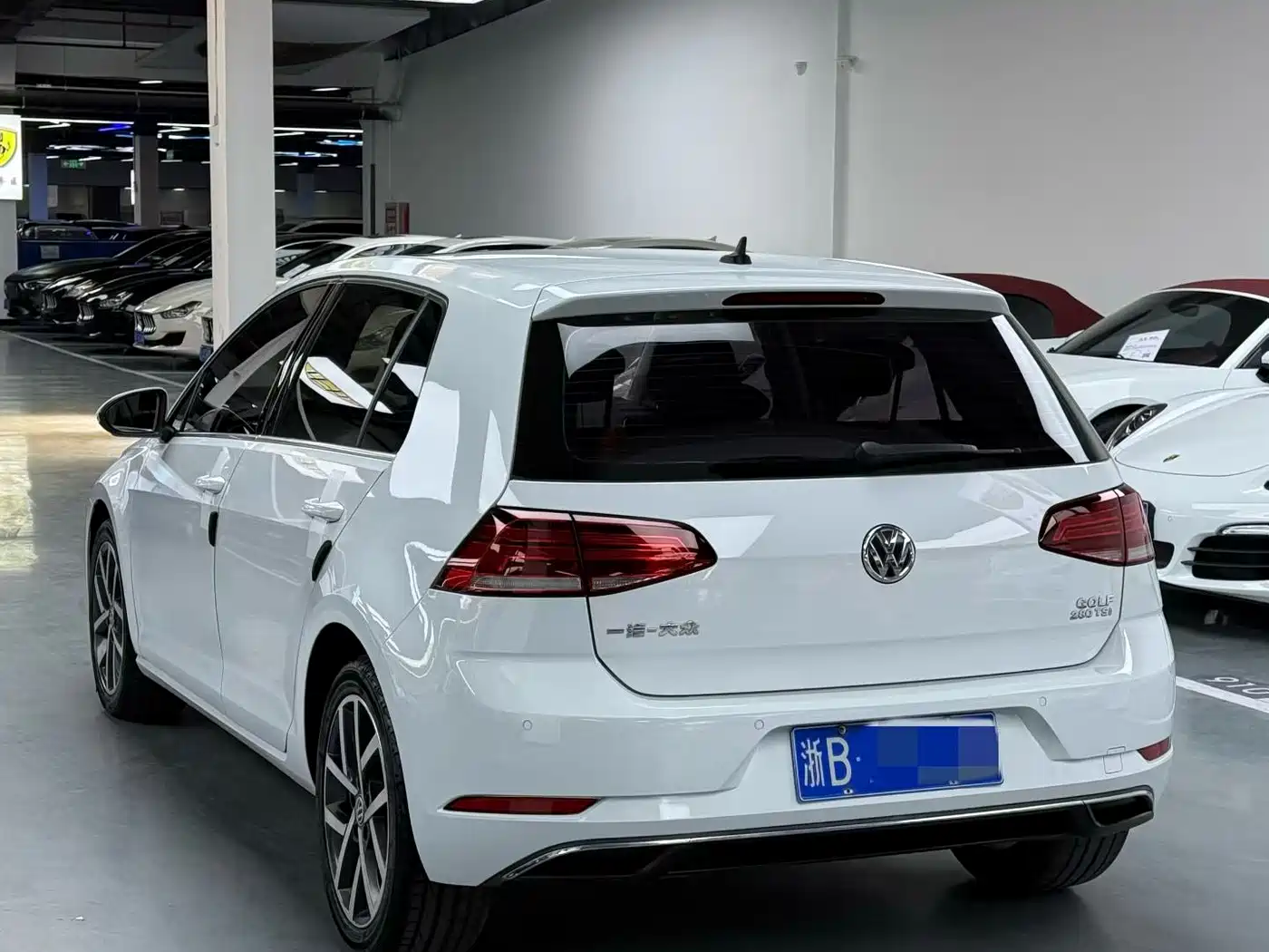 Volkswagen Golf 2020 Beloved Edition 280TSI DSG Comfort фото 7