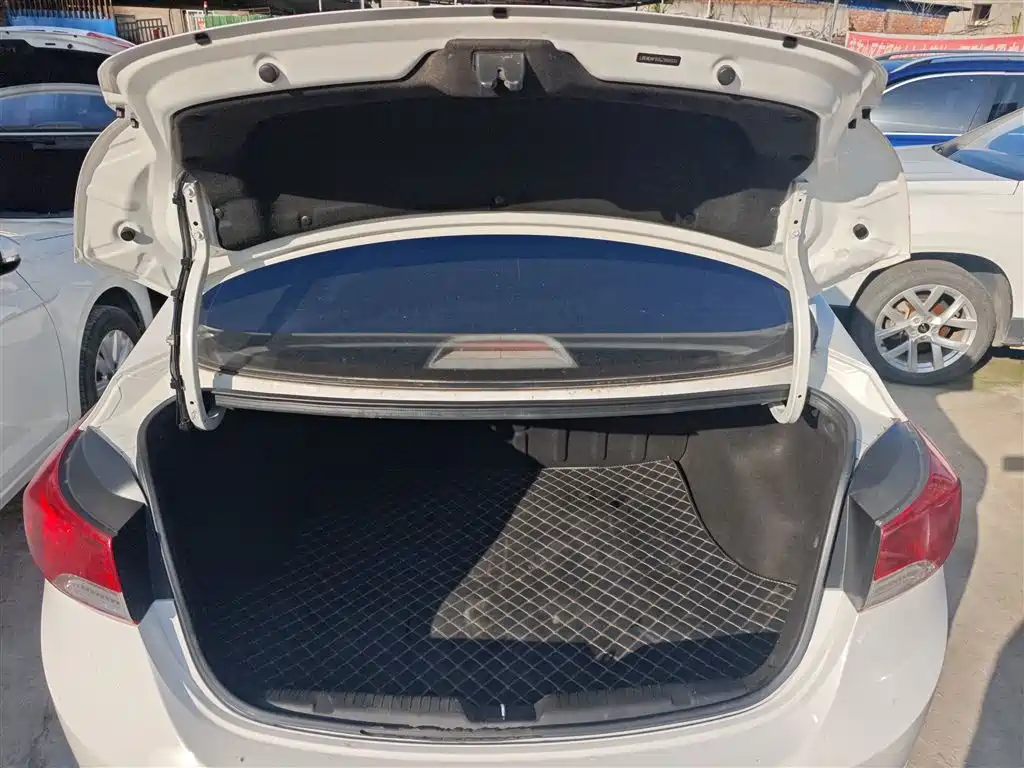 Hyundai Langdong 2015 1.6L Auto Trend фото 19
