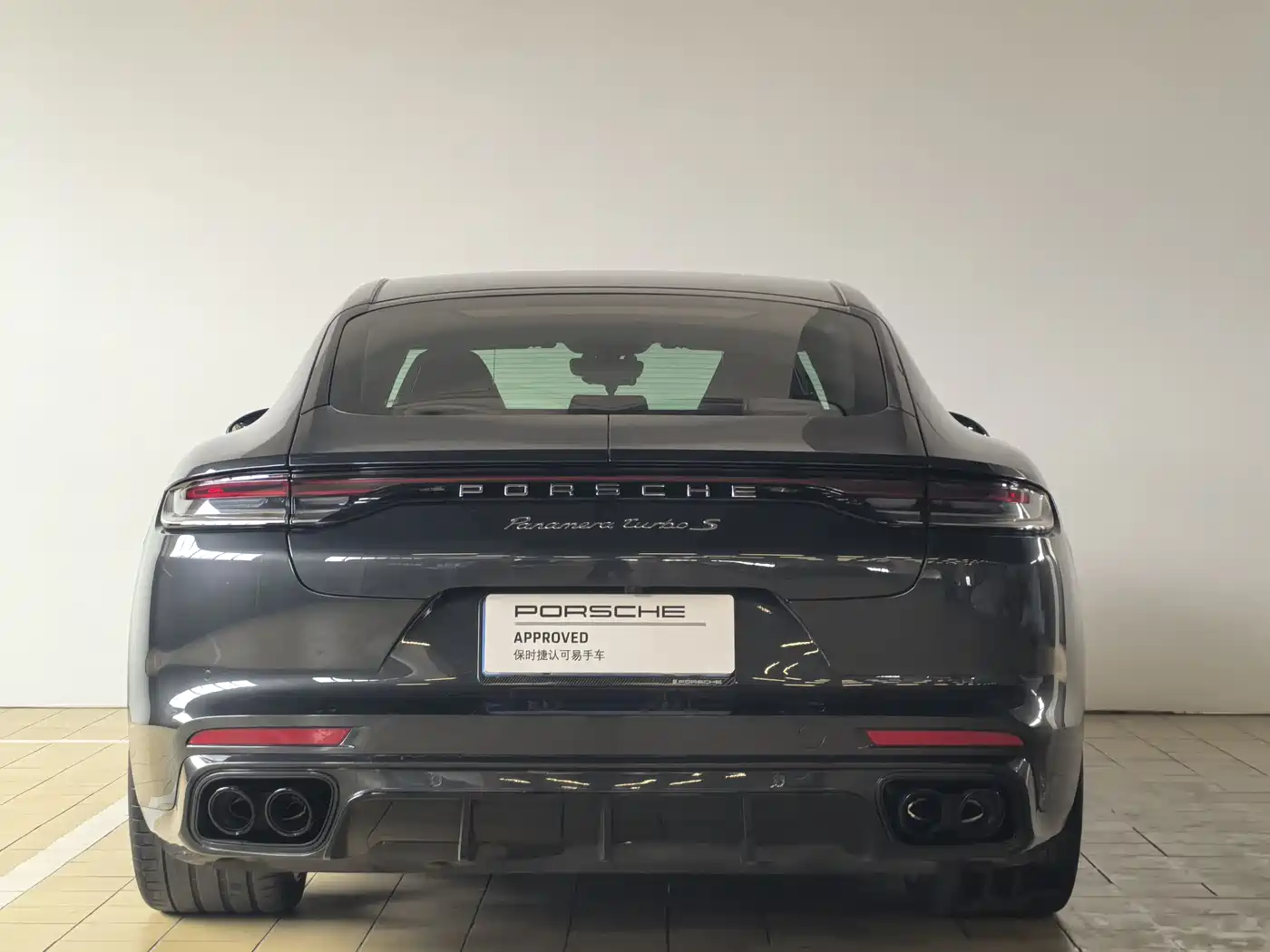 PORSCHE PANAMERA