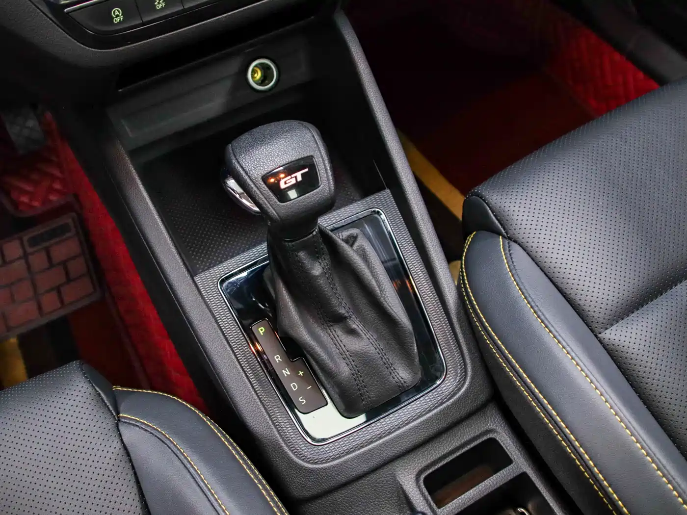 Škoda Kamiq 2021 GT TSI230 DSG Flagship Edition фото 11