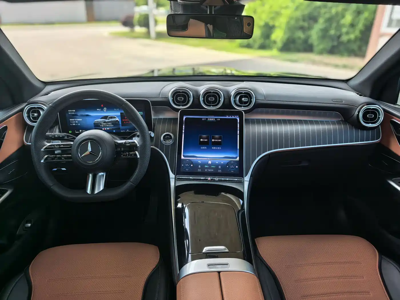 Mercedes-Benz GLC 2023 Facelift GLC 300 L 4MATIC Sport 7-Seater фото 8
