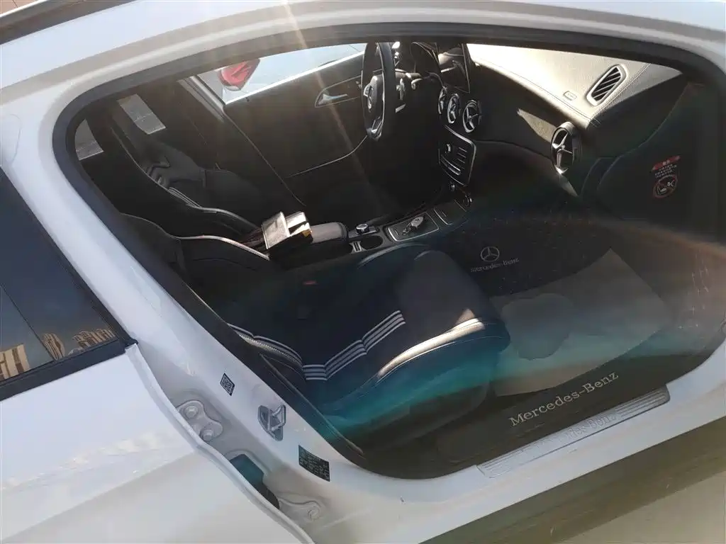 Mercedes-Benz GLA 2018 GLA 200 Polar Limited Edition фото 25