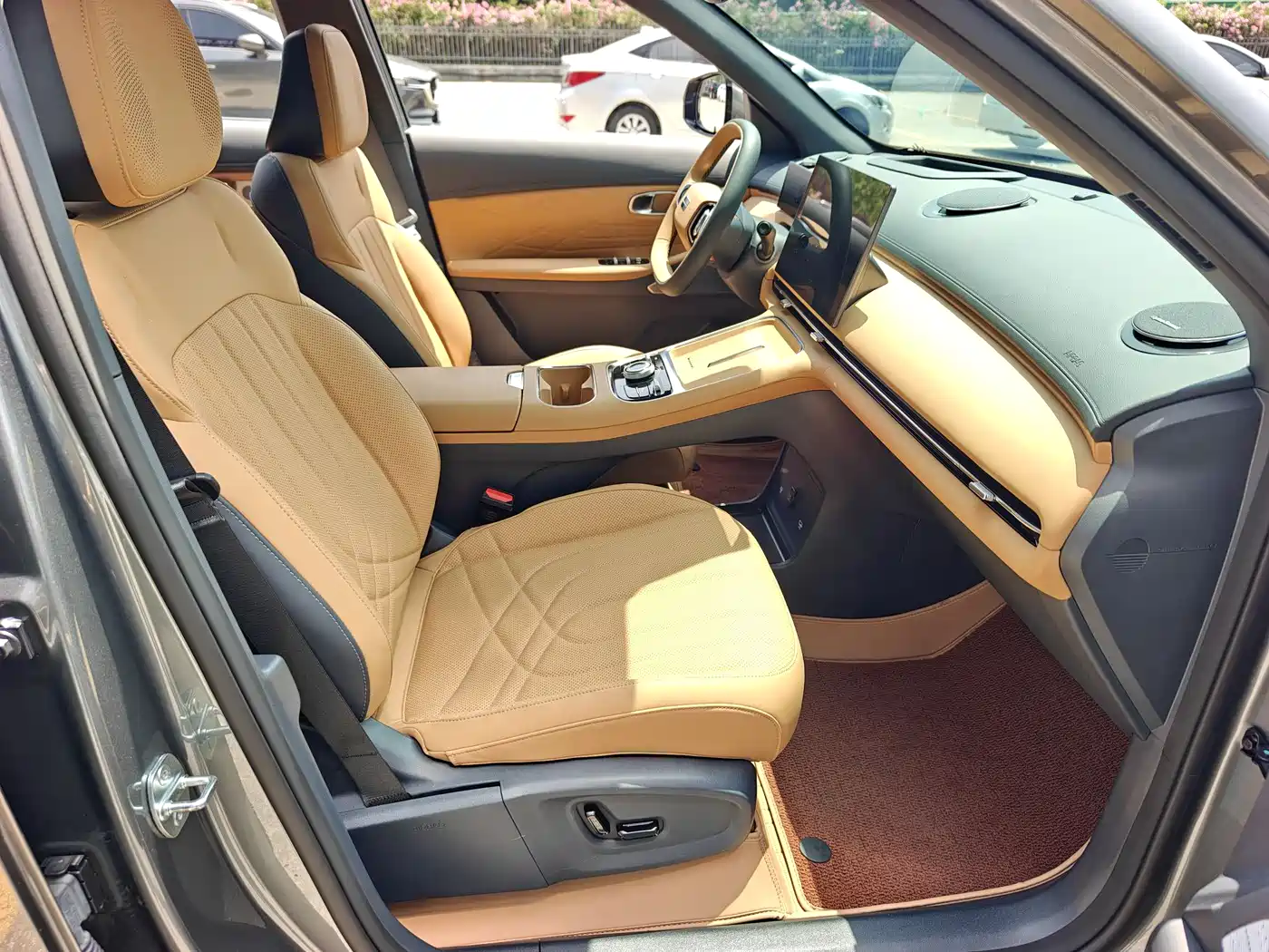 Geely Galaxy Galaxy Starship 7 EM-i 2025 Model 120km Explorer+ Edition фото 8