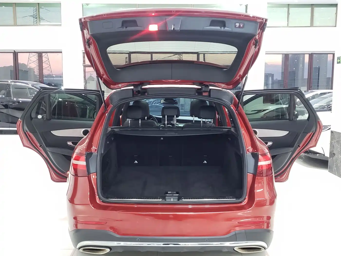 Фото 10 - Mercedes-Benz GLC