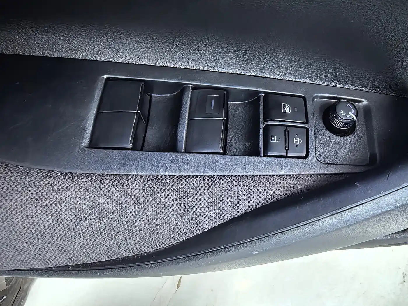 Toyota Corolla 2022 1.2T S-CVT Pioneer PLUS Edition фото 10