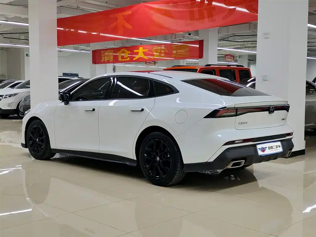 CHANGAN UNI-V
