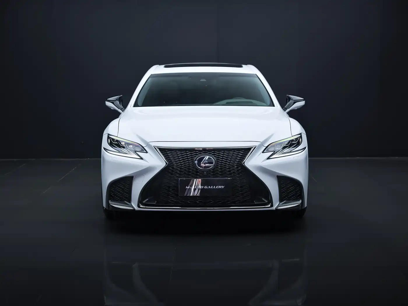 Lexus LS 2018 500h F SPORT China V фото 2