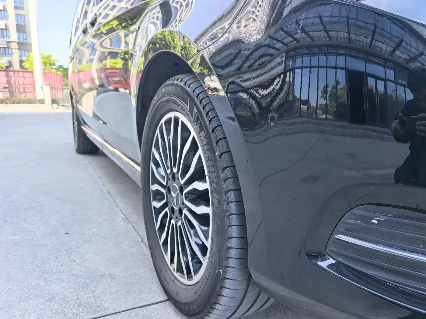 Mercedes-Benz V-Class 2017 Model V 260 L Premium Extended Edition фото 4