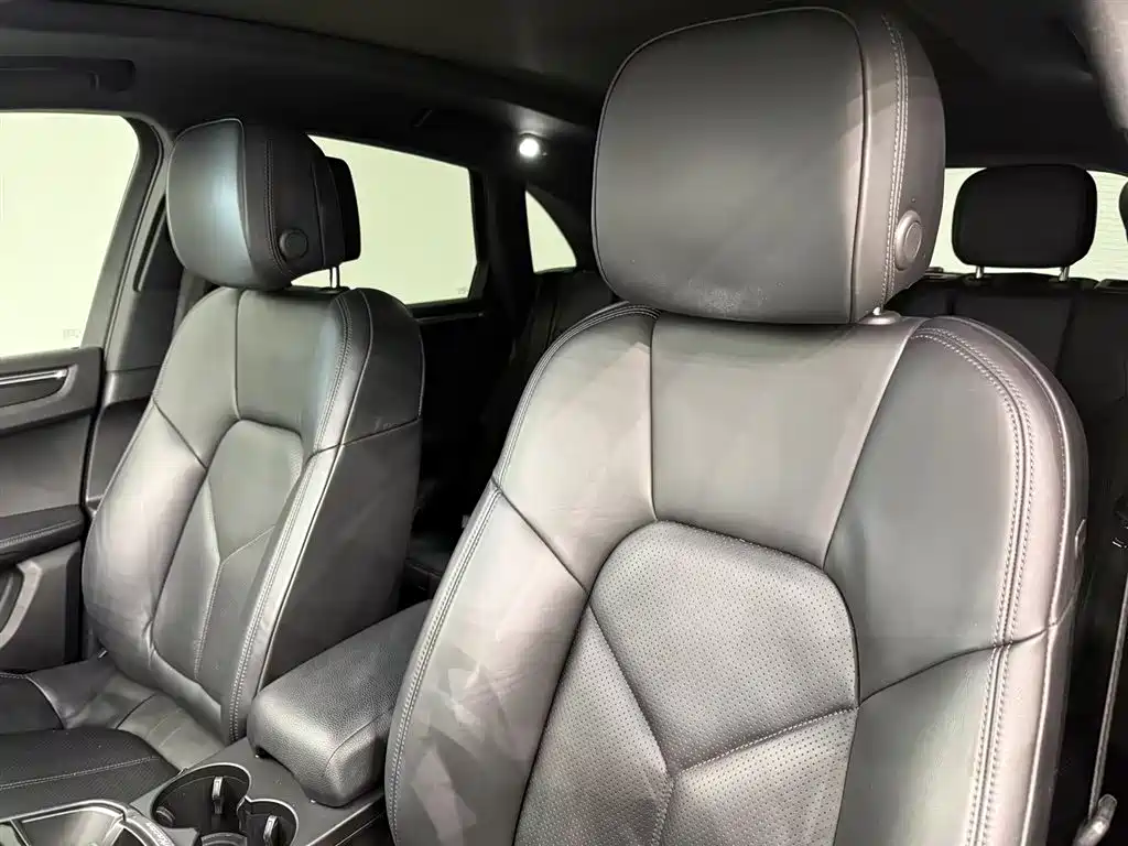 Porsche Macan 2023 Macan 2.0T фото 14