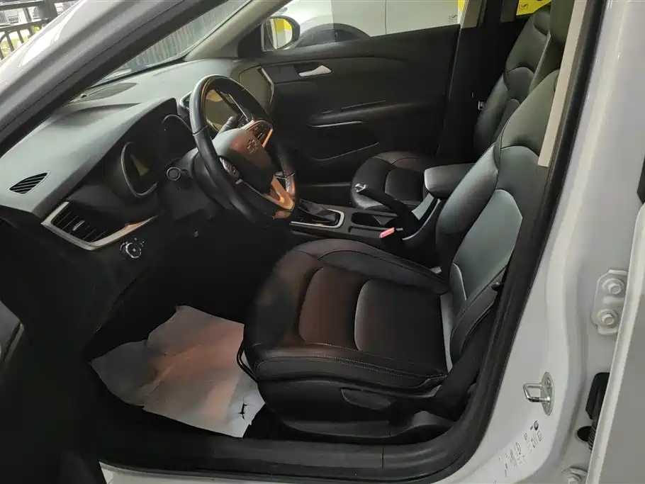 Chevrolet Monza 2019 Redline 320T DCT Joy Edition China VI фото 9