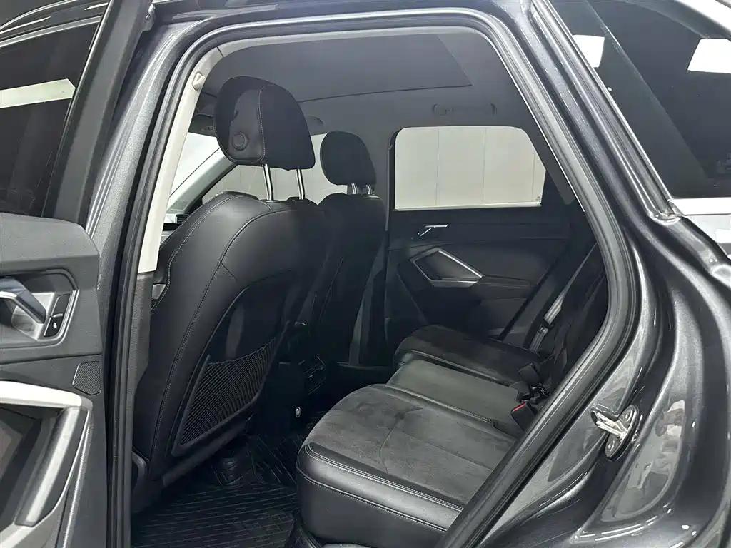 Audi Q3 2022 35 TFSI Fashion Dynamic фото 15