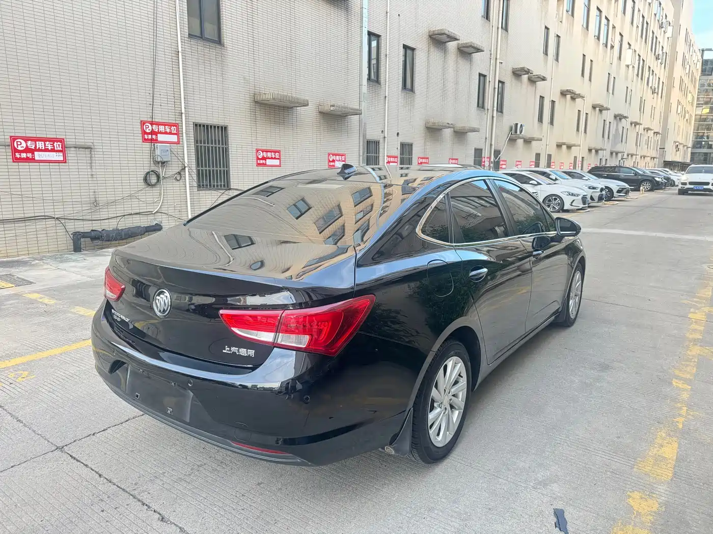 Buick Verano 2019 Sedan 15S Auto Leading фото 4