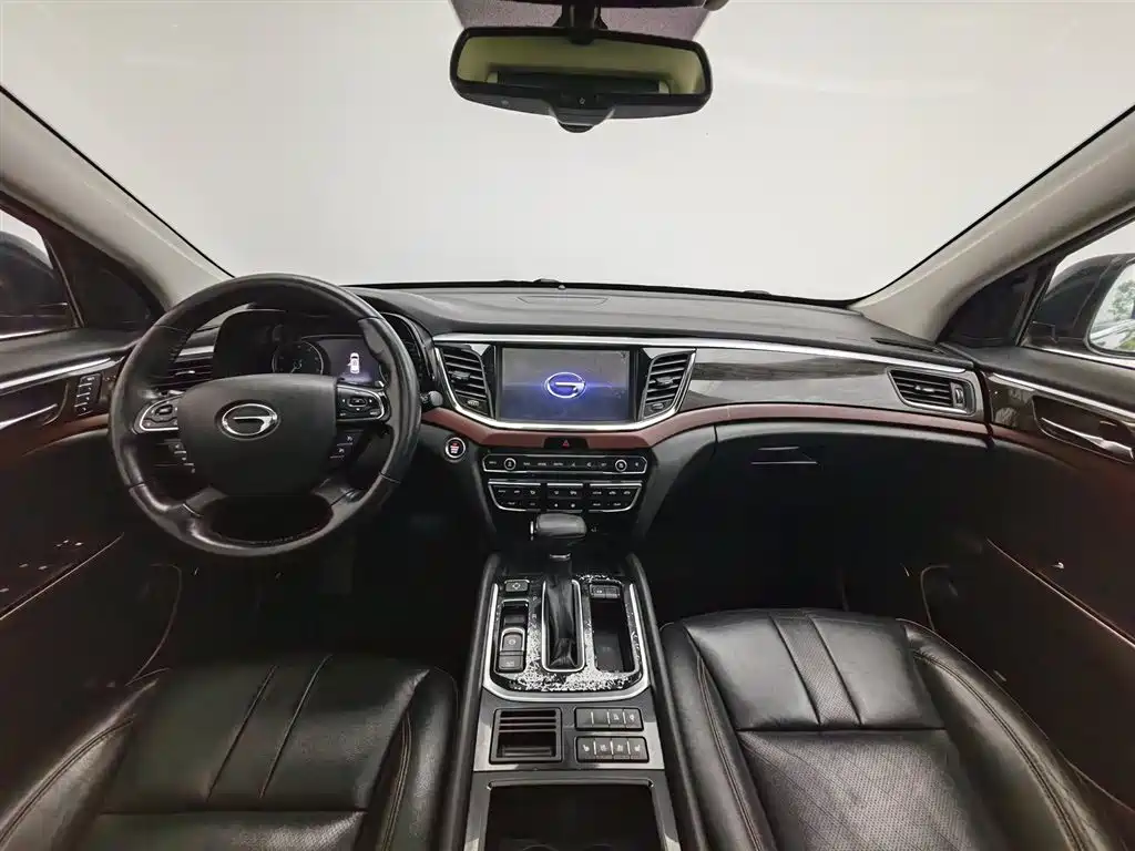 GAC Trumpchi Trumpchi GS8 2017 320T 2WD Luxury Smart Connect (7-seater) фото 5