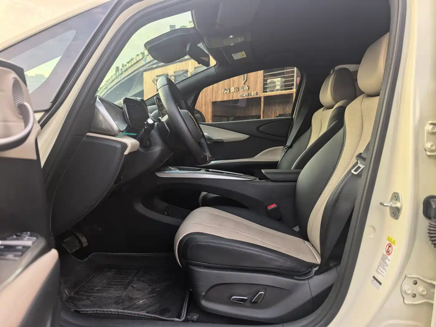 BYD Dolphin 2025 Smart Drive Edition 410km Fashion Version фото 5