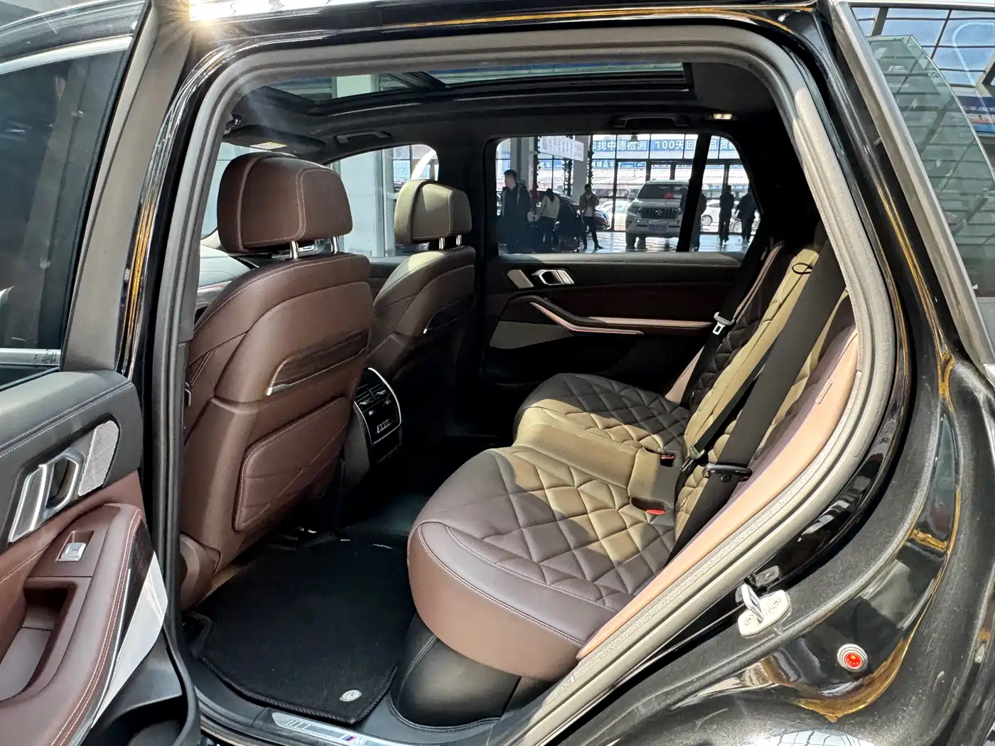 BMW X5 2022 Model xDrive 40Li M Sport Package фото 19