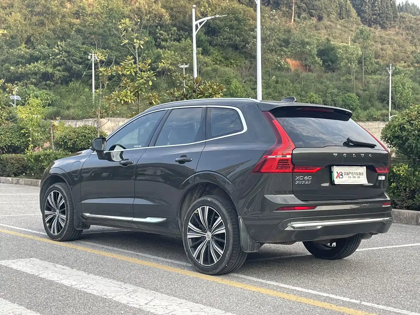 Volvo XC60 Plug-in Hybrid 2022 2022 T8 Plug-in Hybrid Long Range AWD Inscription Luxury Edition