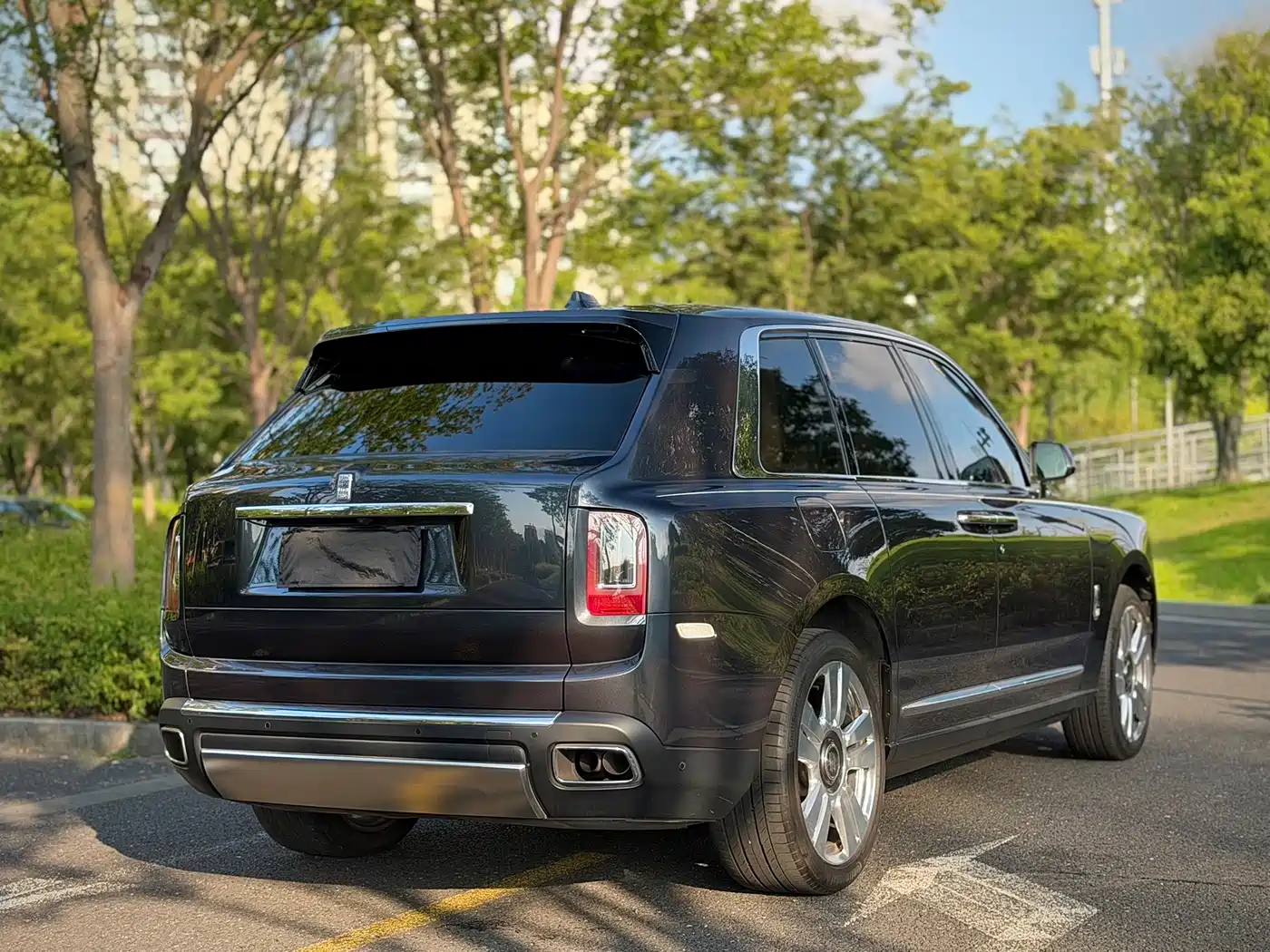 Rolls-Royce Cullinan 2019 2018 5-Seater Version